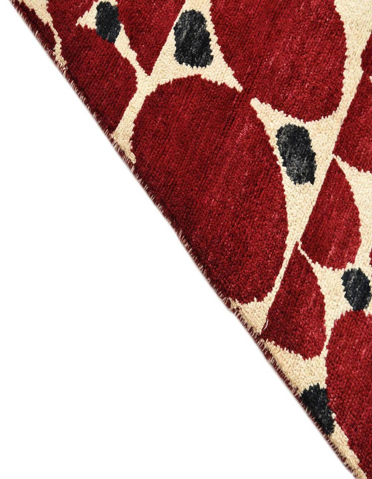 Detail image of  5' 9 x 8' 3  Hand Knotted Darya Wool Rug