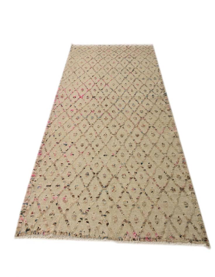 Detail image of  6' 6 x 9' 3  Hand Knotted Darya Wool Rug