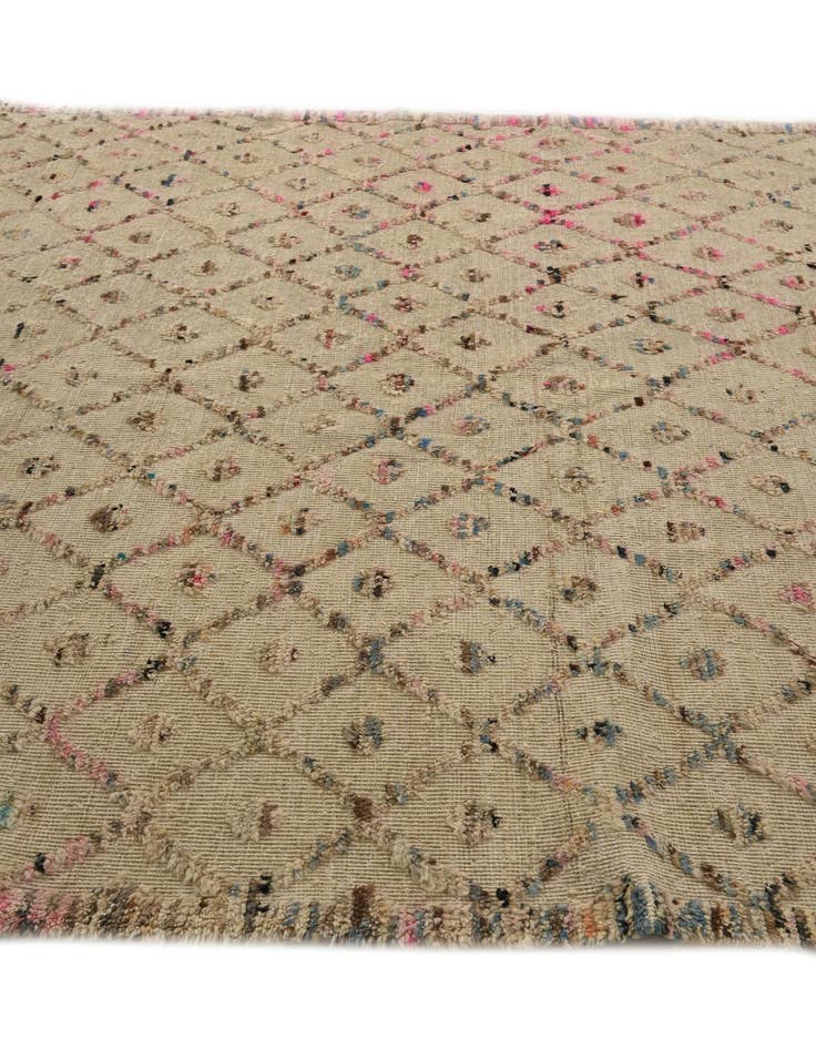 Detail image of  6' 6 x 9' 3  Hand Knotted Darya Wool Rug