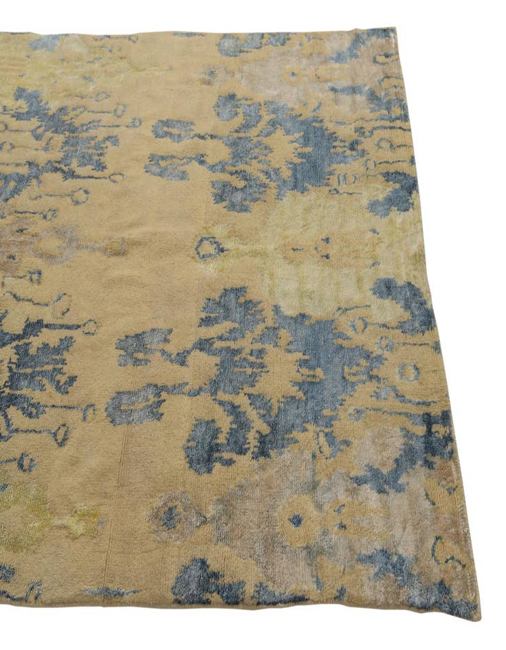 Detail image of  4' 10 x 7' 8  Hand Knotted Darya Rug