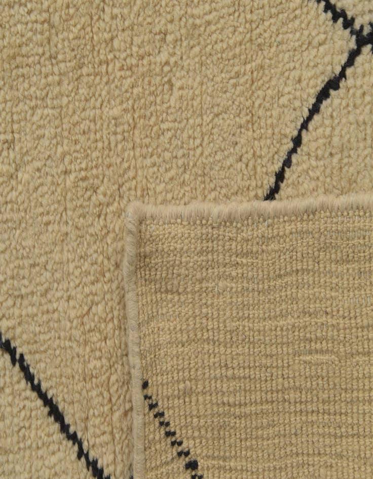 Detail image of  5' 6 x 8'  Hand Knotted Darya Wool Rug