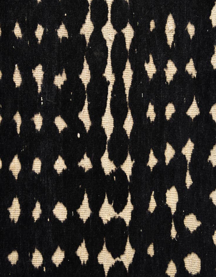 Detail image of  9' 10 x 14'  Hand Knotted Darya Wool Rug