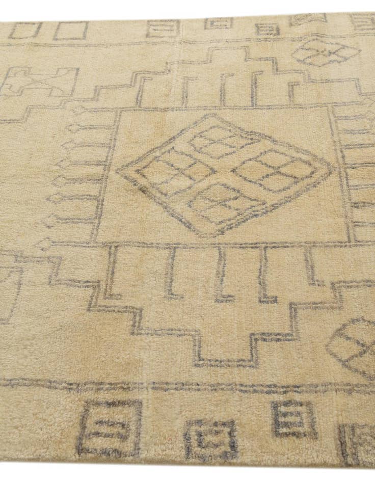 Detail image of  5' 5 x 8'  Hand Knotted Darya Wool Rug