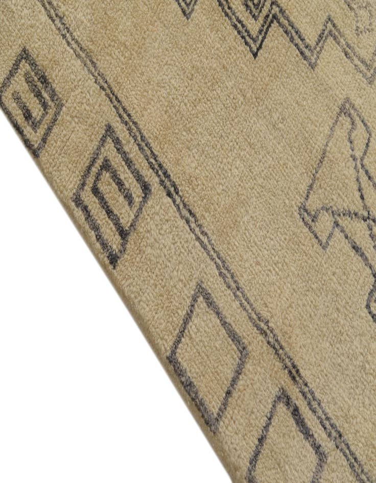 Detail image of  5' 8 x 7' 9  Hand Knotted Darya Wool Rug