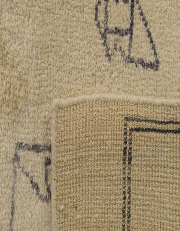 Detail image of  5' 8 x 7' 9  Hand Knotted Darya Wool Rug