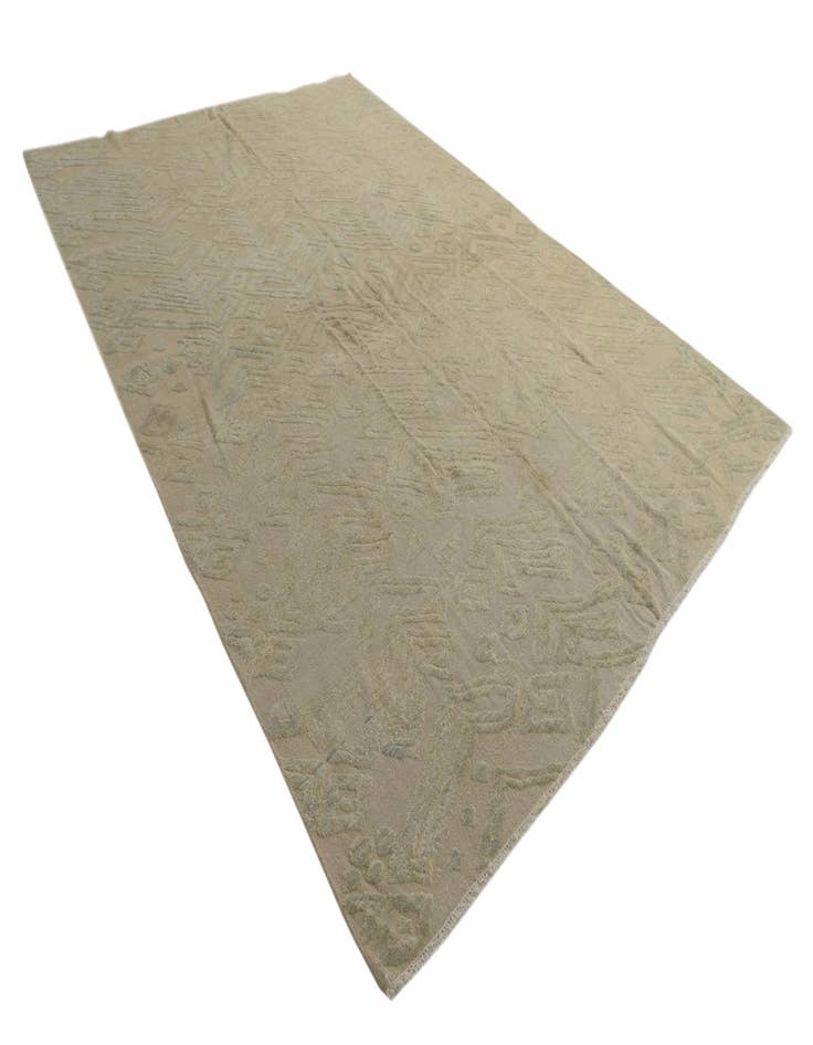 Detail image of  10' x 14'  Hand Knotted Darya Wool Rug