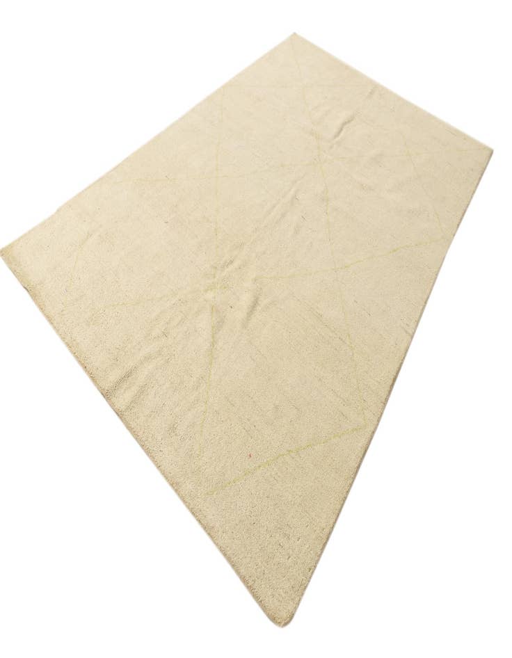 Detail image of  6' 4 x 9' 10  Hand Knotted Darya Wool Rug