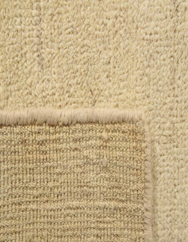 Detail image of  6' 4 x 9' 10  Hand Knotted Darya Wool Rug