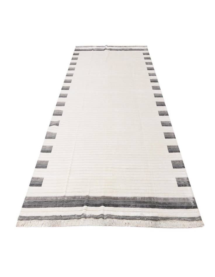 Detail image of  8' 1 x 11' 5  Hand Knotted Darya Wool Rug