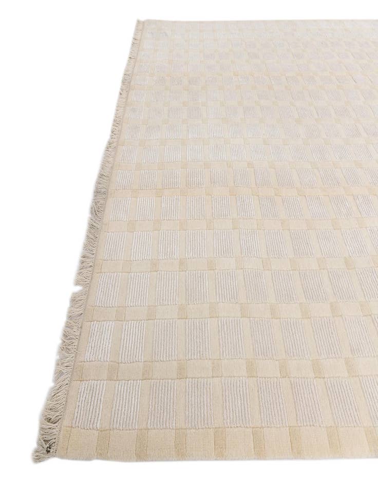 Detail image of  6' 6 x 9' 9  Hand Knotted Darya Wool Rug