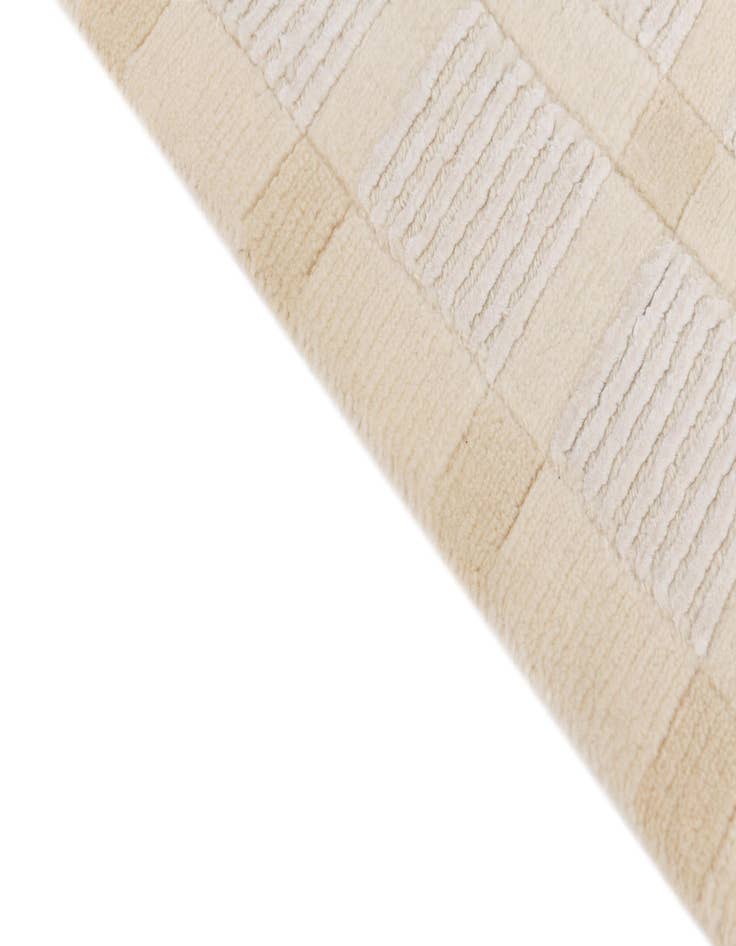 Detail image of  6' 6 x 9' 9  Hand Knotted Darya Wool Rug