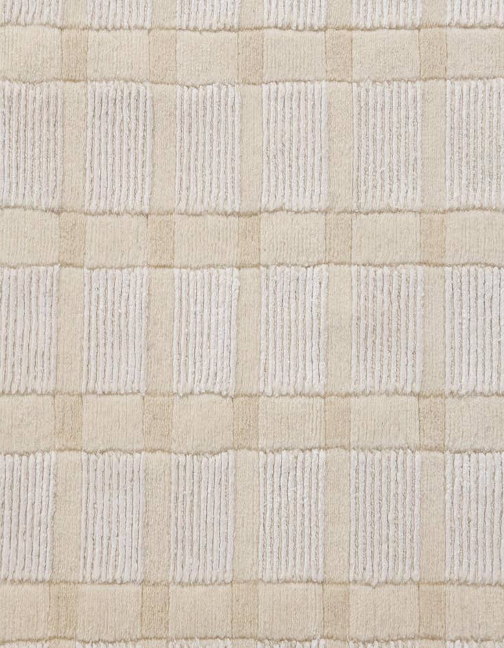 Detail image of  6' 6 x 9' 9  Hand Knotted Darya Wool Rug