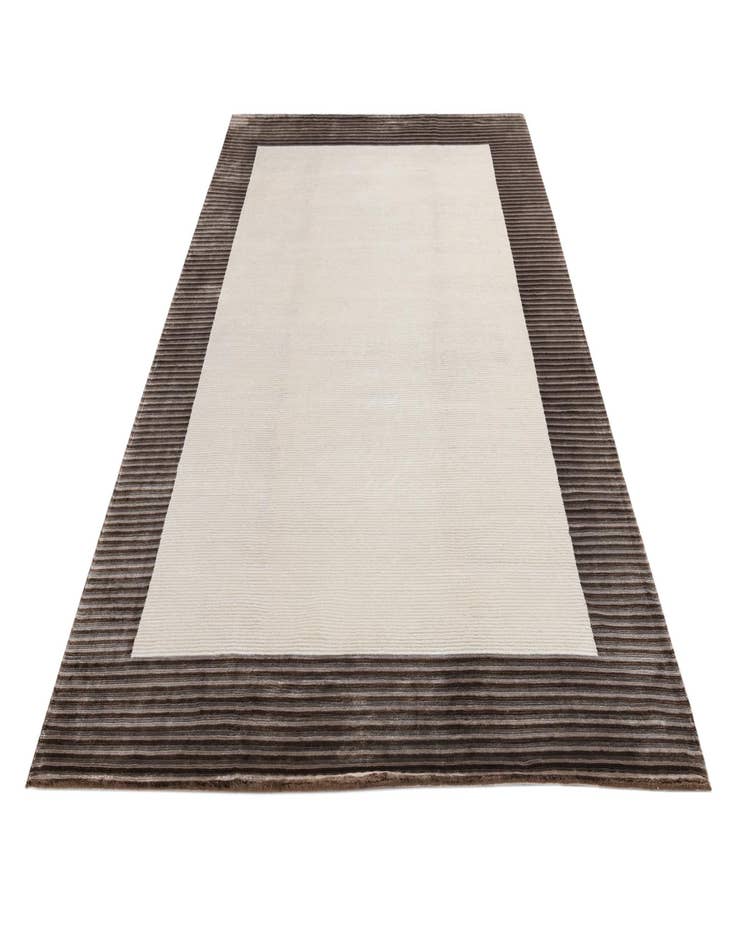 Detail image of  6' 8 x 9' 10  Hand Knotted Darya Wool Rug