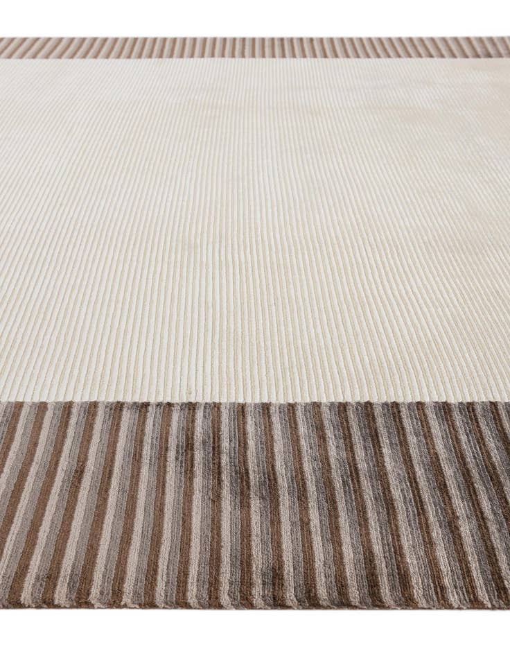 Detail image of  6' 8 x 9' 10  Hand Knotted Darya Wool Rug