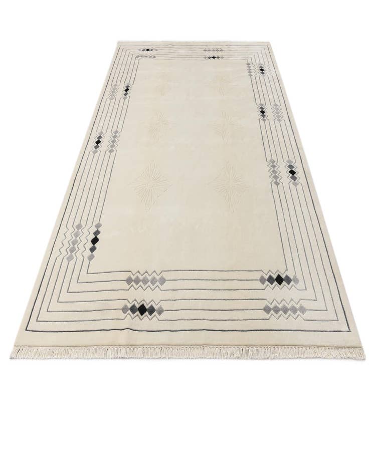 Detail image of  6' 10 x 9' 6  Hand Knotted Darya Wool Rug