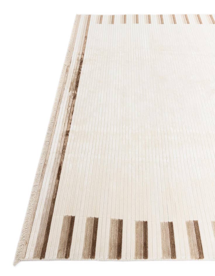 Detail image of  6' 5 x 9' 8  Hand Knotted Darya Wool Rug