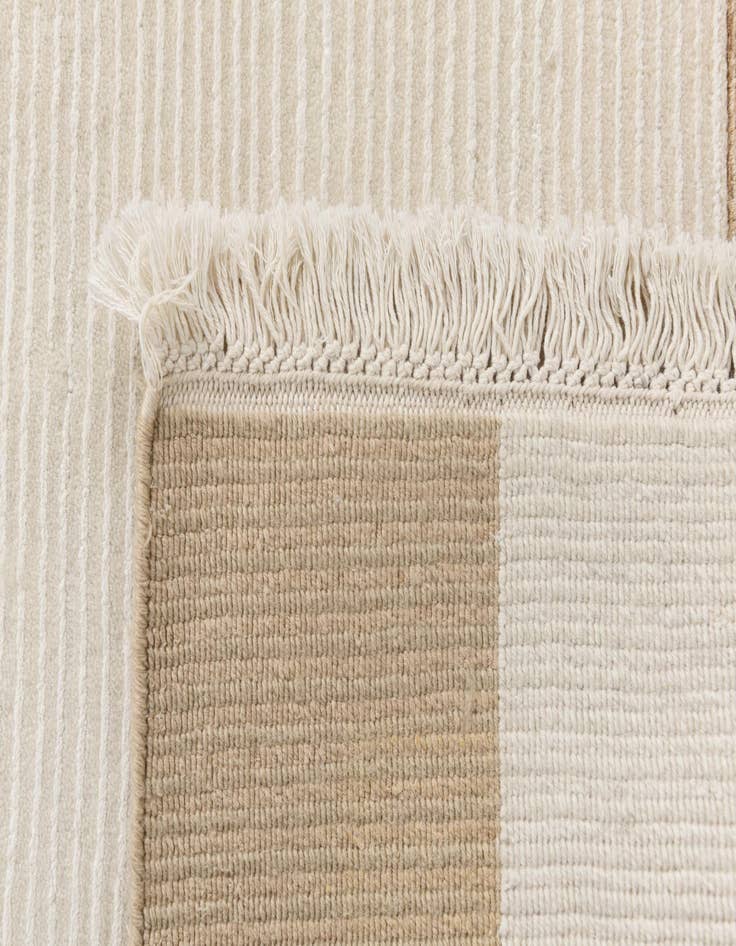 Detail image of  6' 9 x 9' 5  Hand Knotted Darya Wool Rug