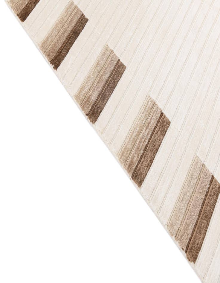 Detail image of  6' 6 x 9' 9  Hand Knotted Darya Wool Rug