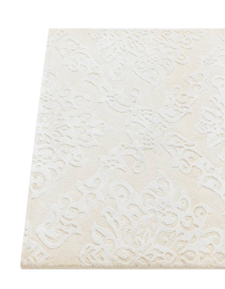 Detail image of  2' 11 x 4' 11  Hand Knotted Darya Wool Rug