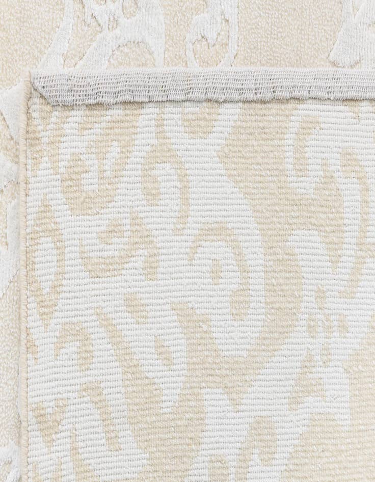 Detail image of  2' 11 x 4' 11  Hand Knotted Darya Wool Rug