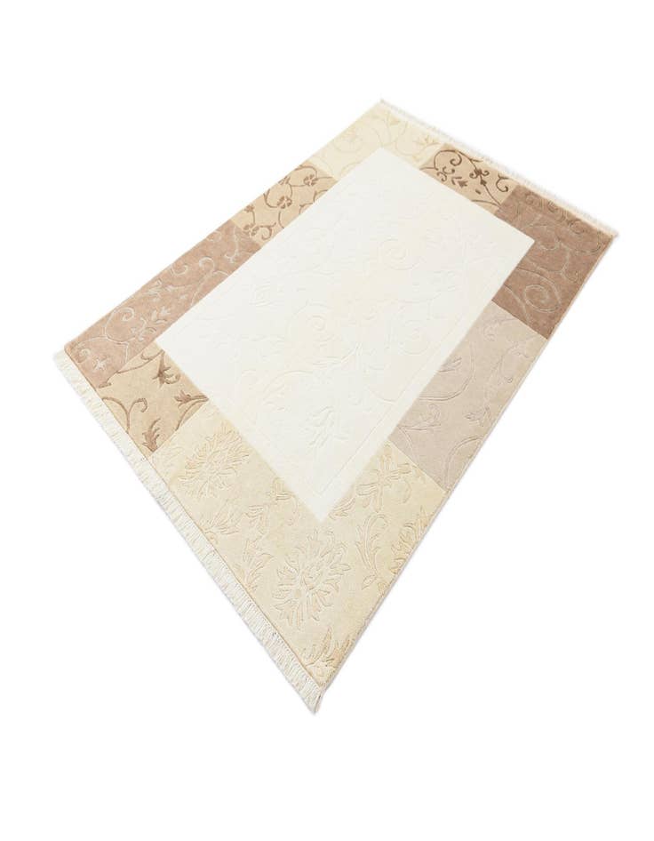 Detail image of  4' 7 x 6' 8  Hand Knotted Darya Wool Rug