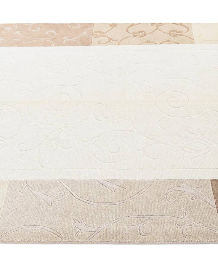 Detail image of  4' 7 x 6' 8  Hand Knotted Darya Wool Rug