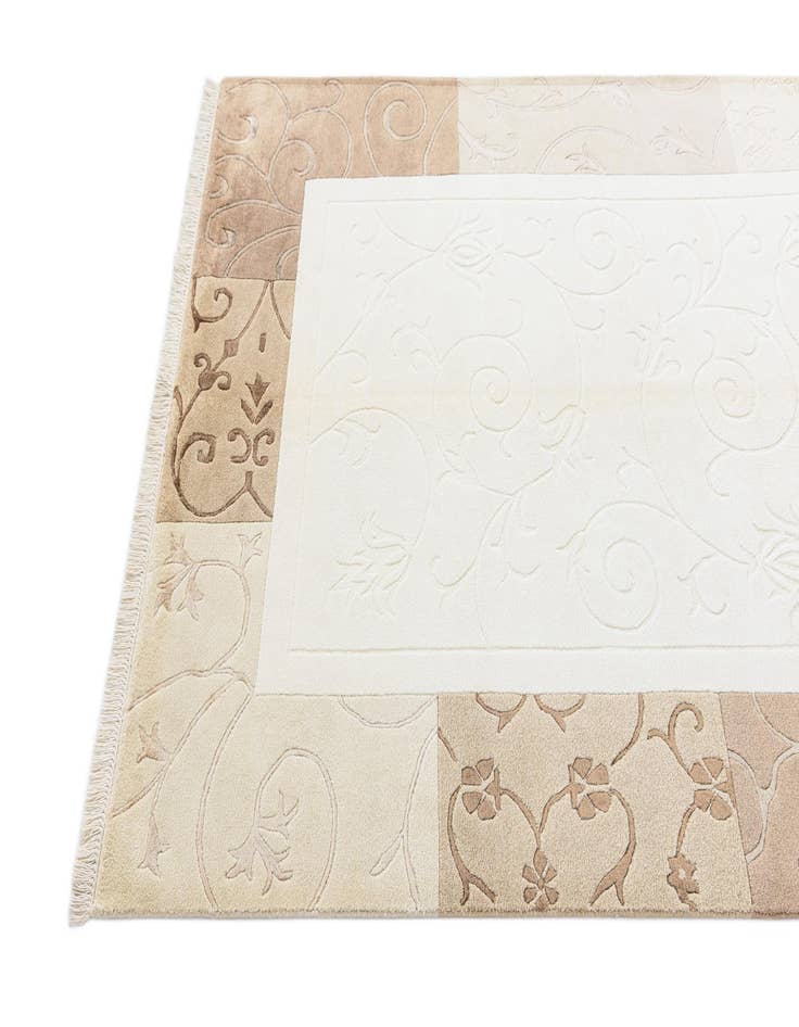 Detail image of  4' 7 x 6' 8  Hand Knotted Darya Wool Rug