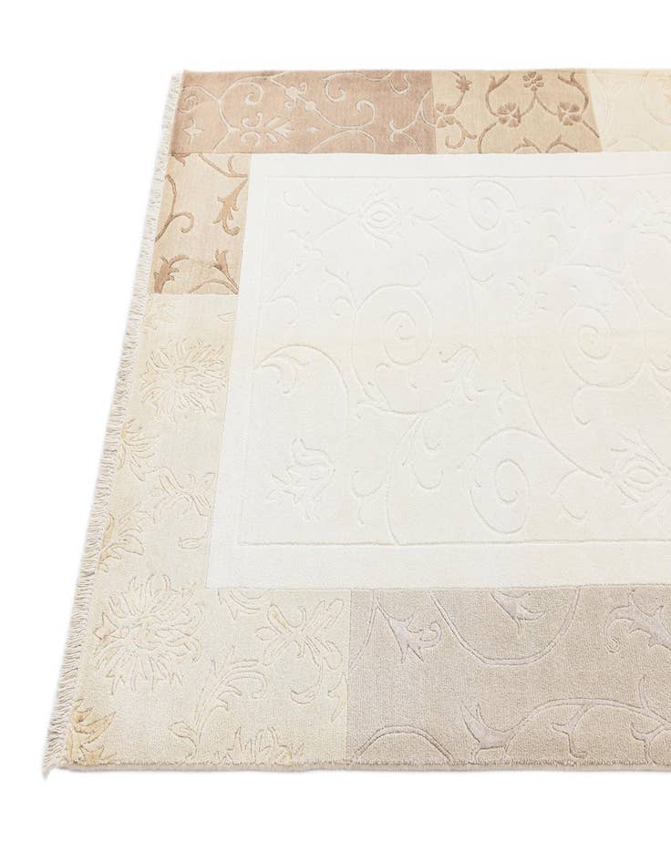 Detail image of  4' 7 x 6' 8  Hand Knotted Darya Wool Rug