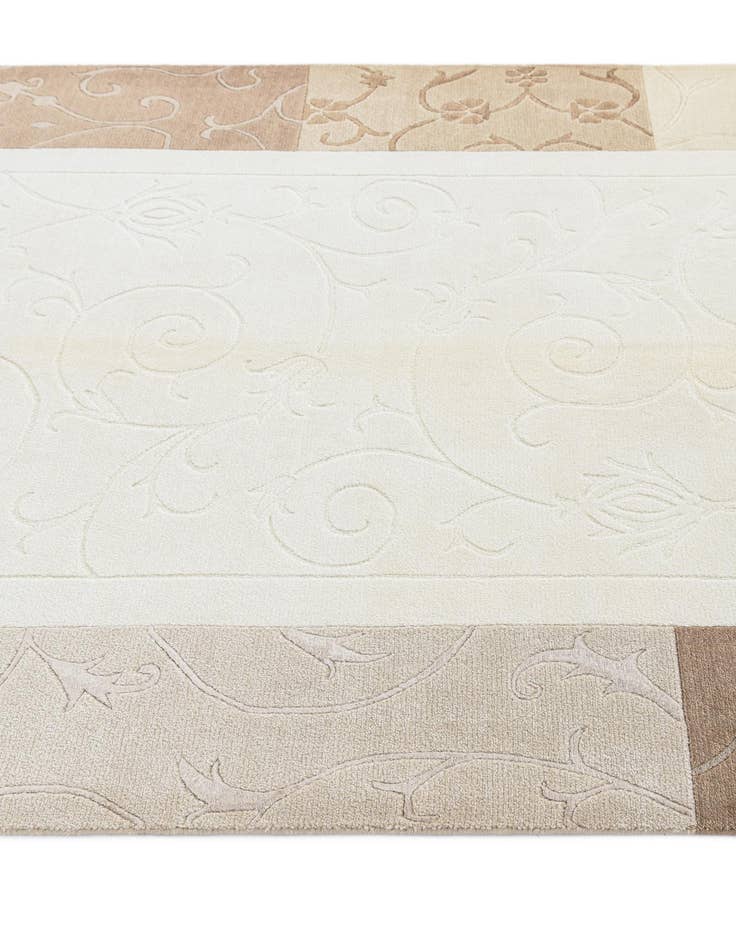 Detail image of  4' 7 x 6' 8  Hand Knotted Darya Wool Rug