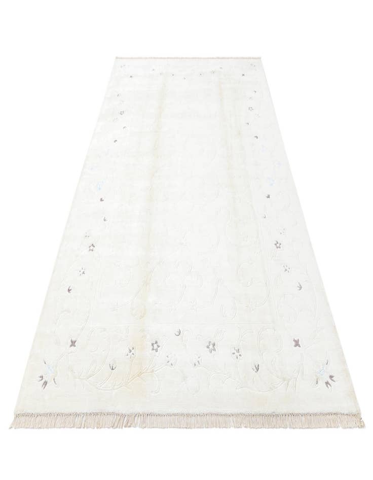 Detail image of  6' 7 x 9' 9  Hand Knotted Darya Rug