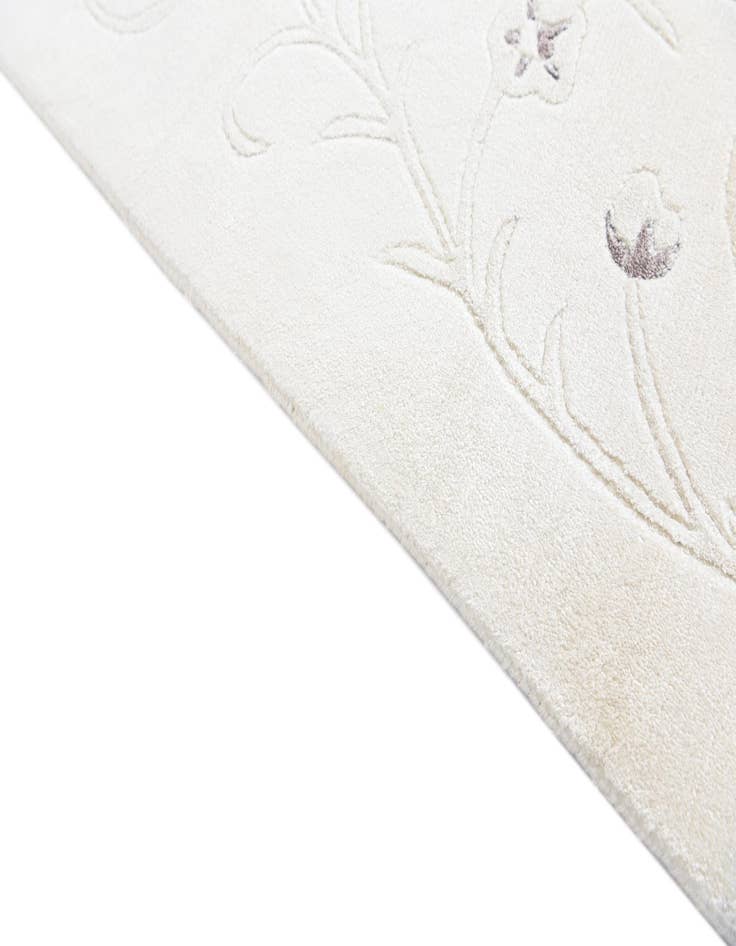 Detail image of  6' 7 x 9' 9  Hand Knotted Darya Rug