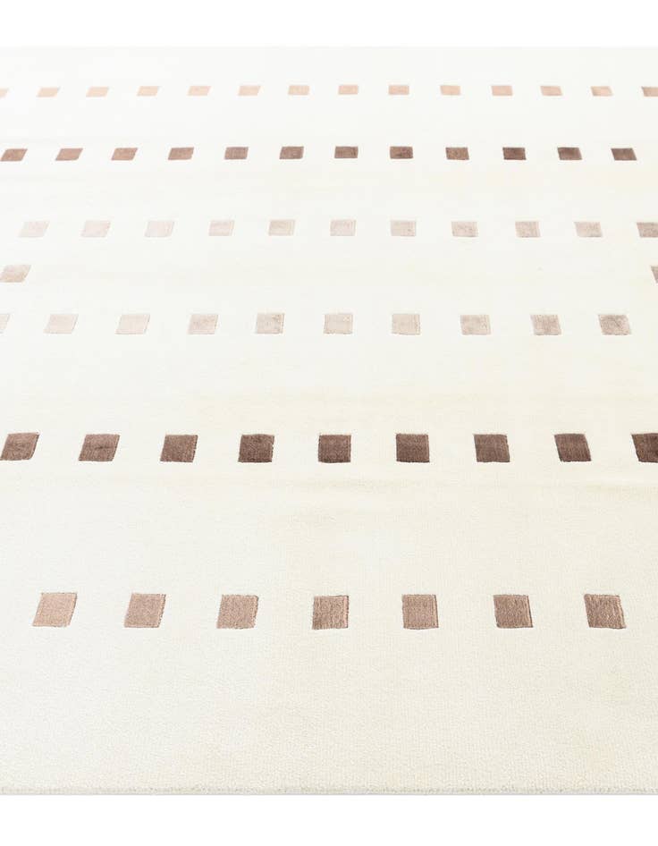 Detail image of  6' 6 x 9' 5  Hand Knotted Darya Wool Rug