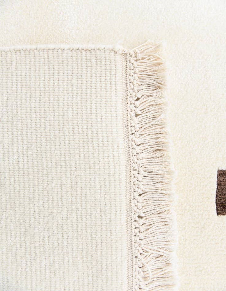 Detail image of  6' 6 x 9' 5  Hand Knotted Darya Wool Rug