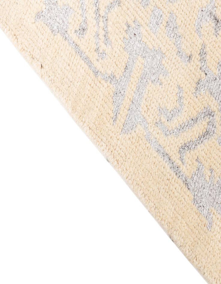 Detail image of  5' x 7' 10  Hand Knotted Darya Rug