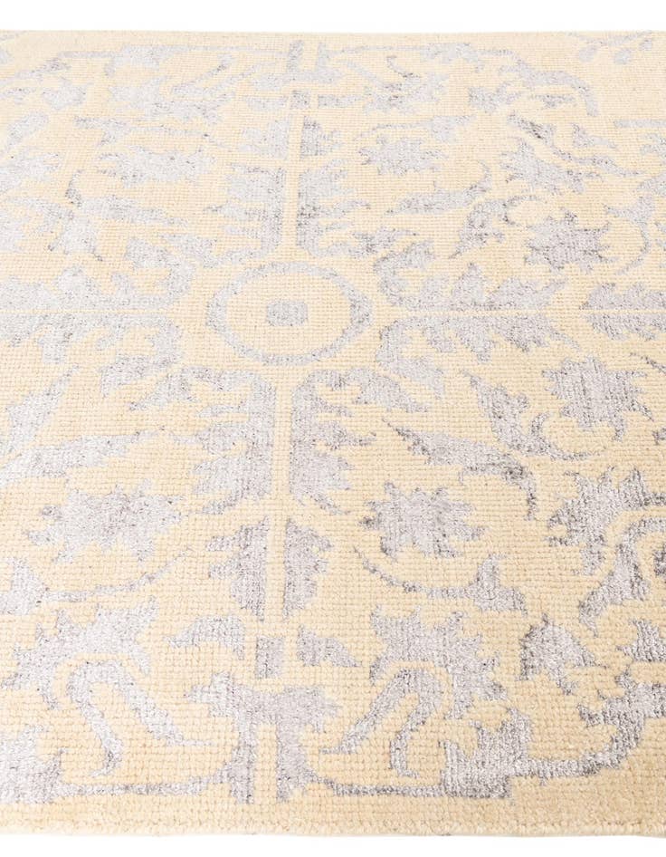 Detail image of  4' 10 x 7' 10  Hand Knotted Darya Rug