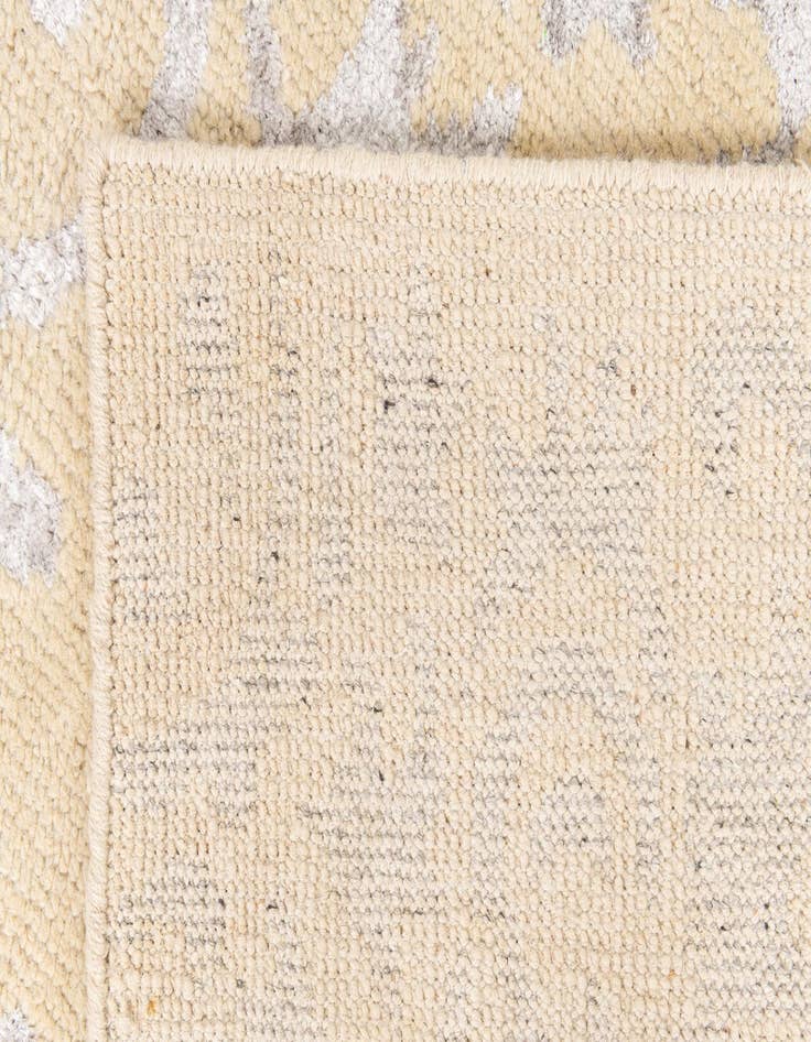 Detail image of  5' 7 x 9'  Hand Knotted Darya Rug