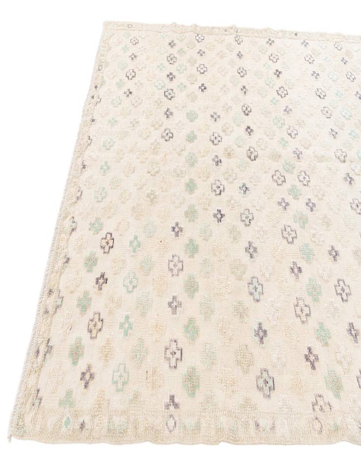 Detail image of  6' 3 x 9' 4  Hand Knotted Darya Wool Rug