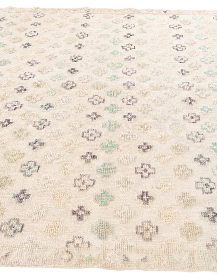 Detail image of  6' 3 x 9' 4  Hand Knotted Darya Wool Rug