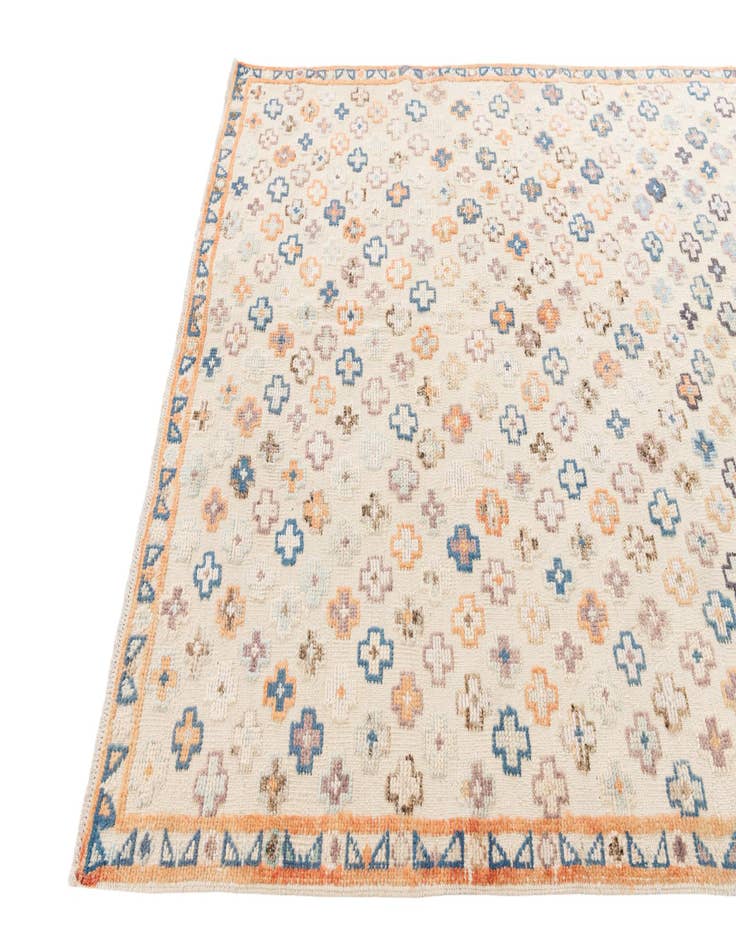 Detail image of  6' 2 x 9' 5  Hand Knotted Darya Wool Rug