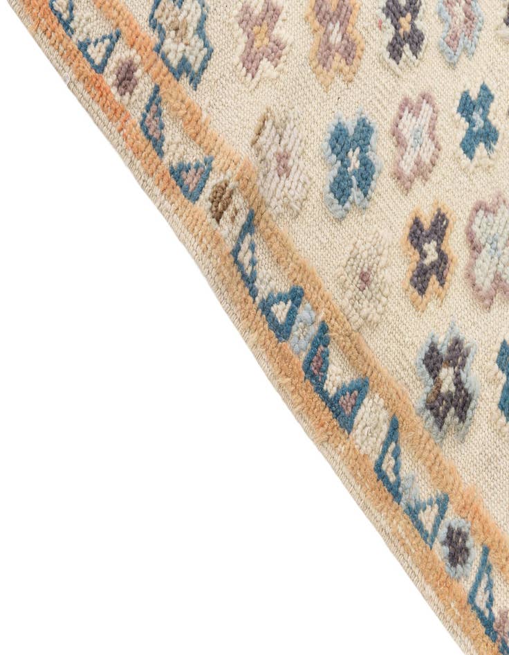 Detail image of  6' 2 x 9' 5  Hand Knotted Darya Wool Rug