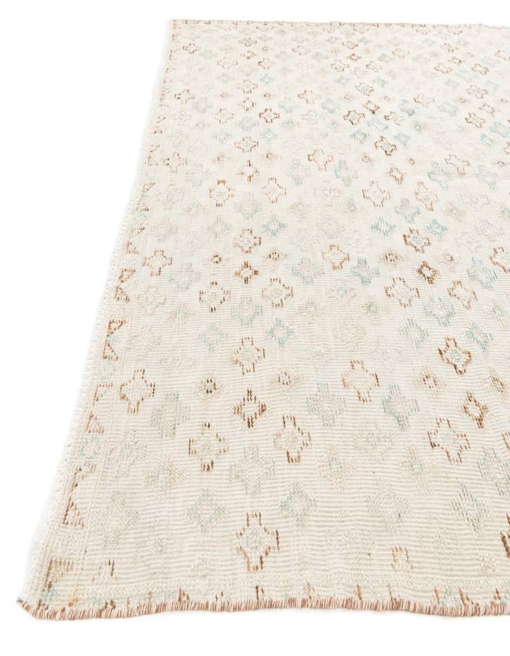 Detail image of  6' 4 x 10'  Hand Knotted Darya Wool Rug