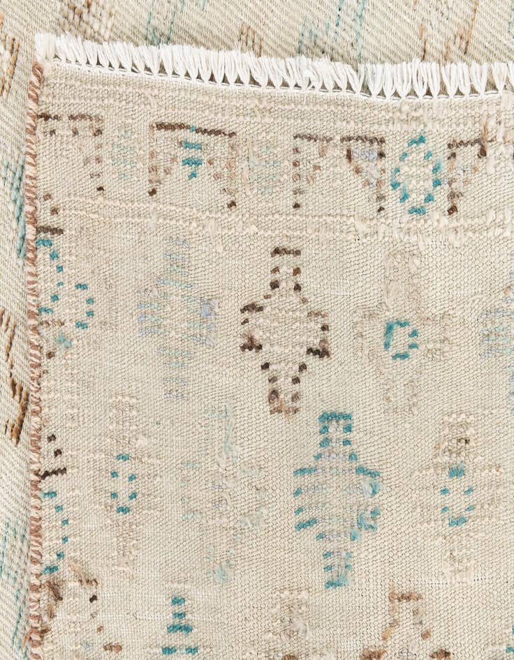 Detail image of  6' 4 x 10'  Hand Knotted Darya Wool Rug