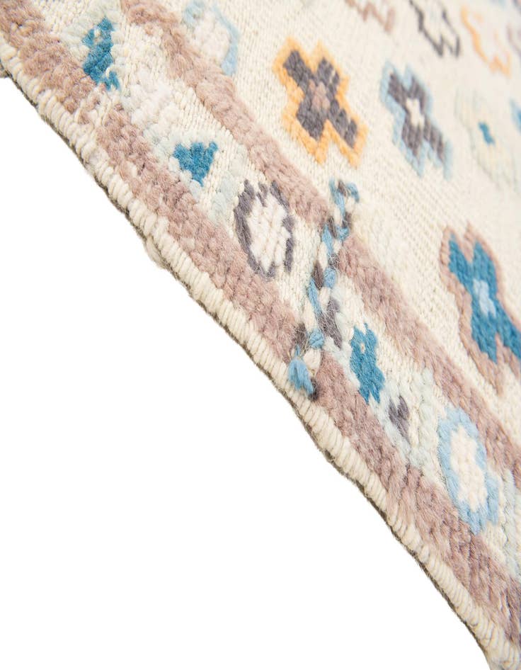 Detail image of  6' 4 x 9' 1  Hand Knotted Darya Wool Rug