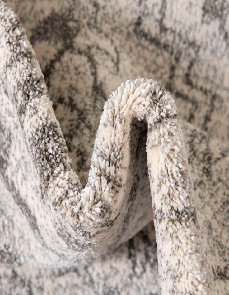 Detail image of  7' x 10' Diana Rug