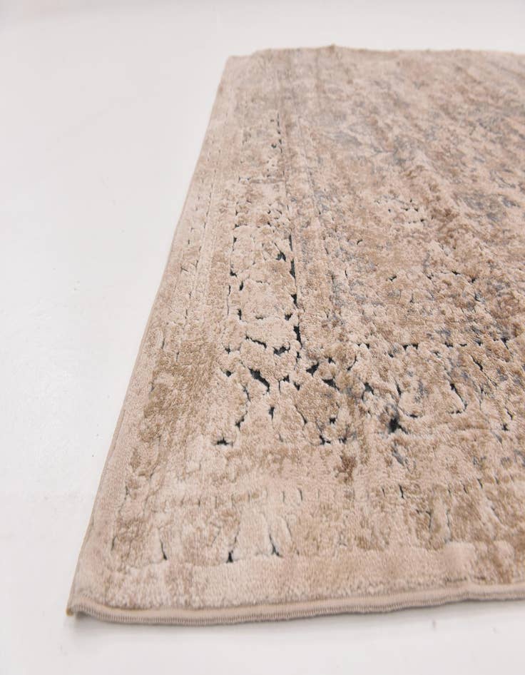 Detail image of  5' x 7' 8 Eliza Rug