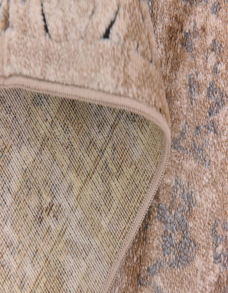 Detail image of  5' x 7' 8 Eliza Rug