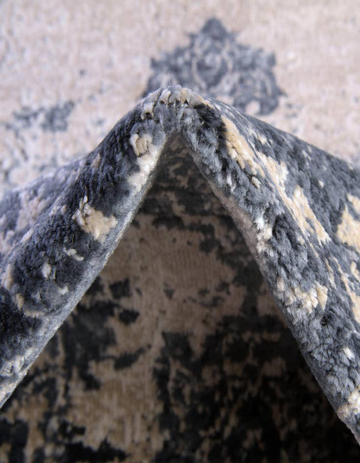 Detail image of  9' x 12' Eliza Rug