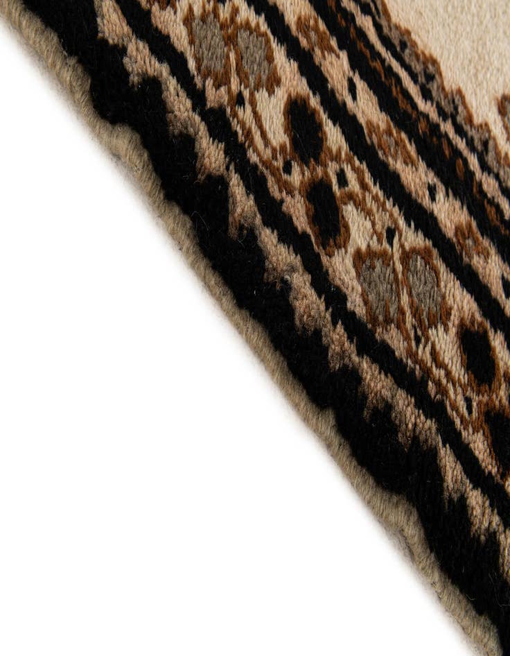 Detail image of  2' 8 x 4' 10  Hand Knotted Fars Wool Rug