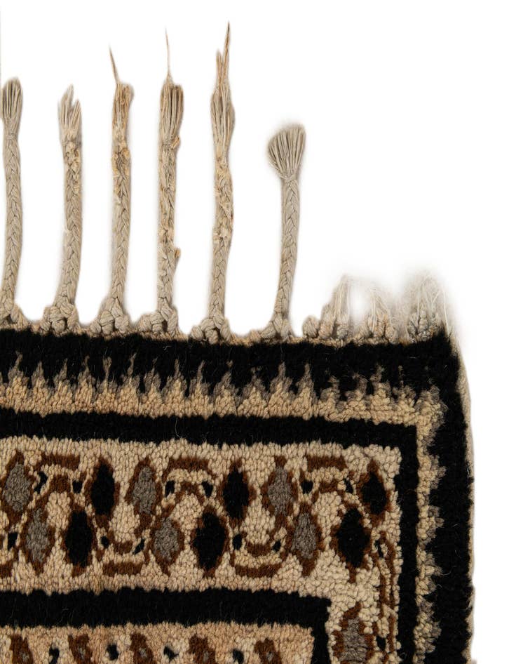 Detail image of  2' 8 x 4' 10  Hand Knotted Fars Wool Rug