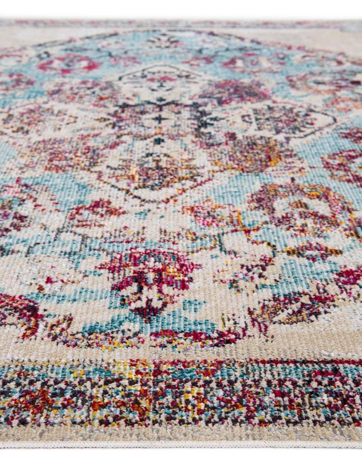 Detail image of  5' 4 x 7' 4 Fleur Rug